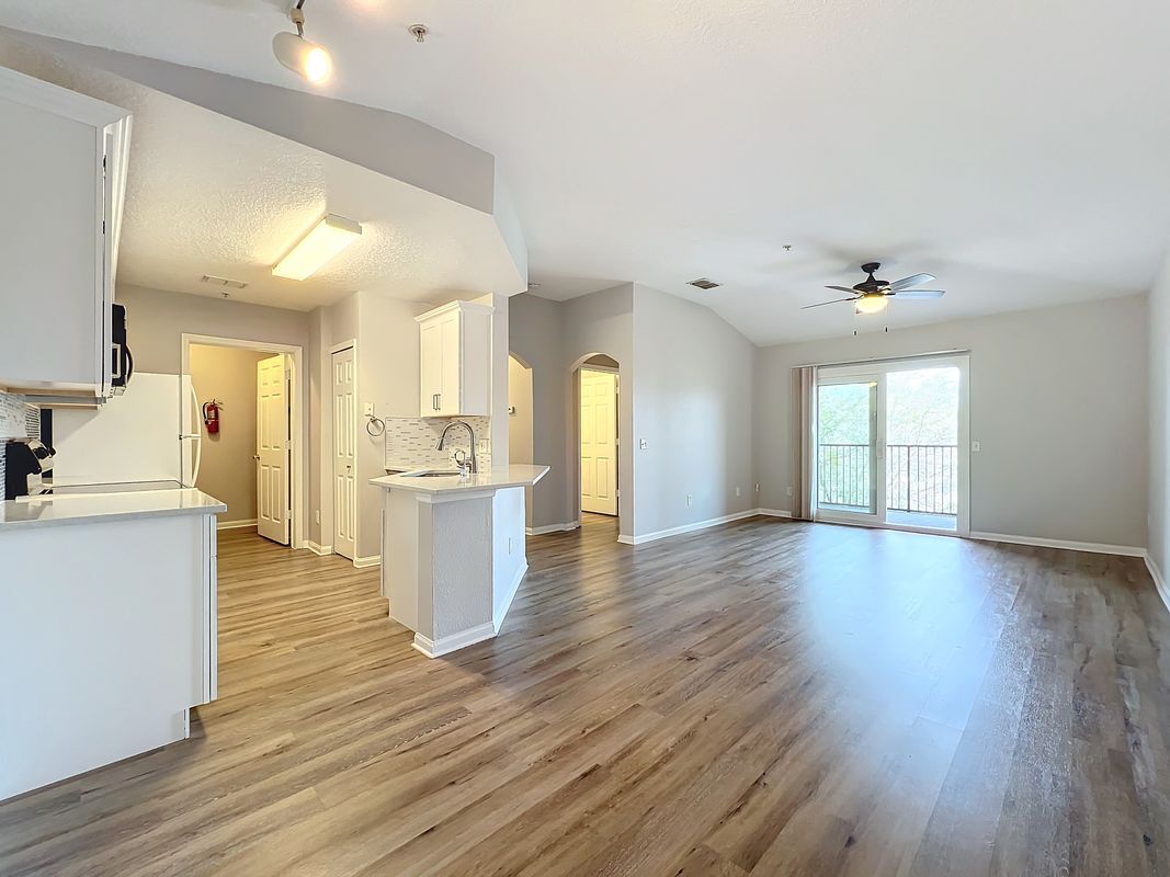 Building Photo - 6572 Swissco Dr