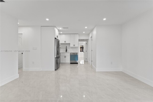 Building Photo - 15920 NW 17th Ct