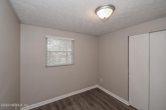 Building Photo - 5316 Arrowsmith Rd