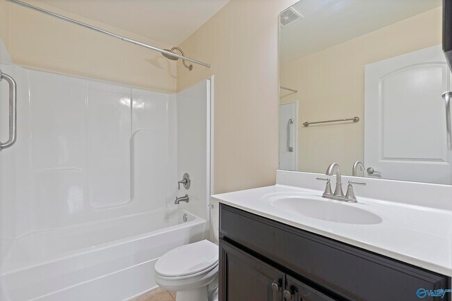 Building Photo - 15828 Coach House Ct NW