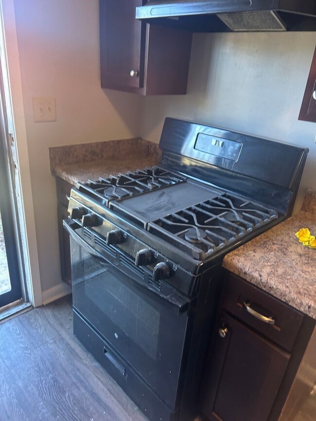 Building Photo - 510 S 19th St