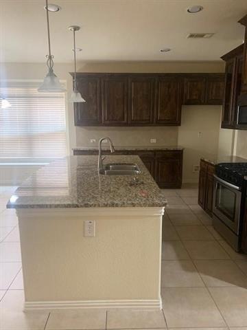 Building Photo - 10240 Matador Dr