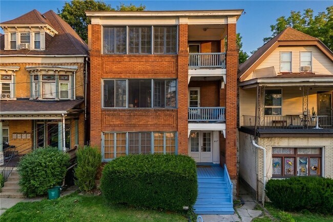 Building Photo - 407 Biddle Ave