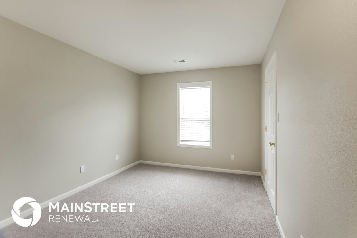Building Photo - 8412 Spirea Ct