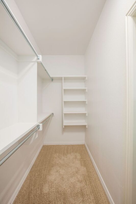 Building Photo - 8100 Rosemont Dr