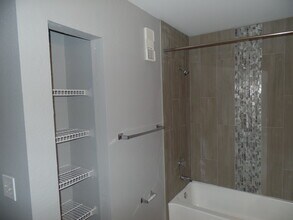 Building Photo - 3350 Pinewalk Dr N