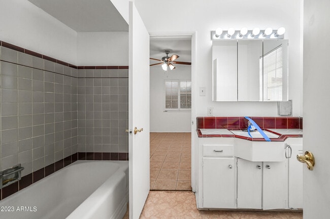 Building Photo - 4518 N 9th Ave