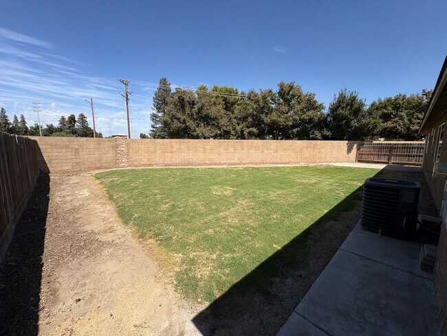 Building Photo - 2314 Cape Canyon Ave