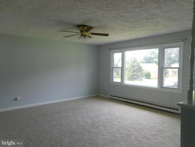 Building Photo - 14 Bel Voi Dr