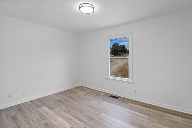 Building Photo - 704 Jace Dr