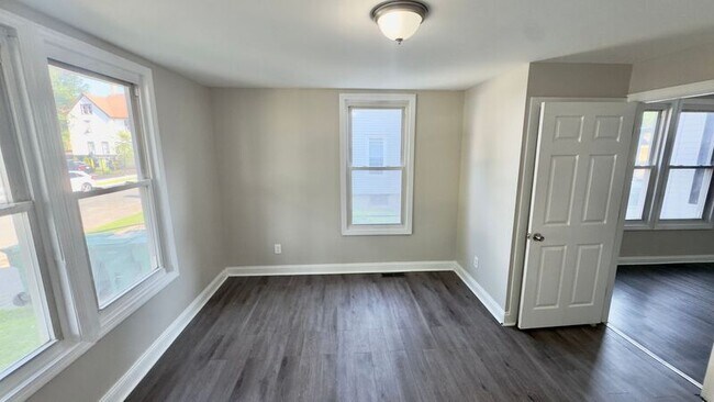 Building Photo - 53 Wilbraham Ave