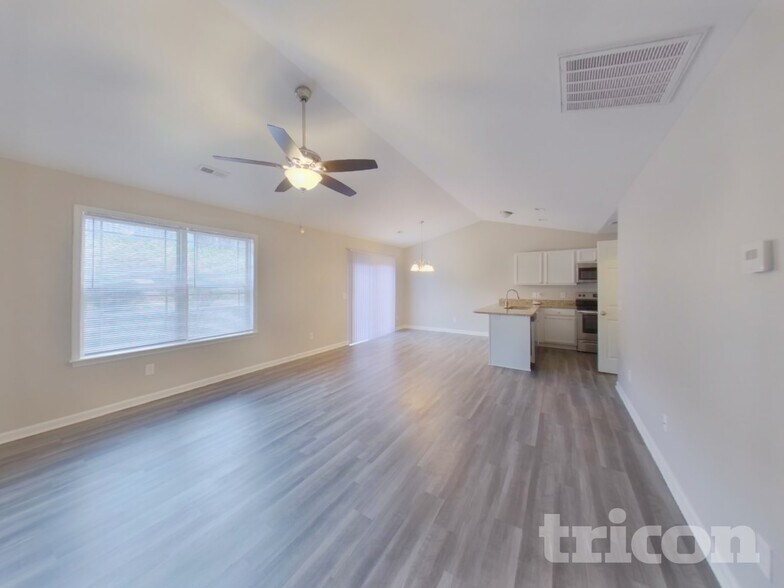 Building Photo - 113 Mariner Ct