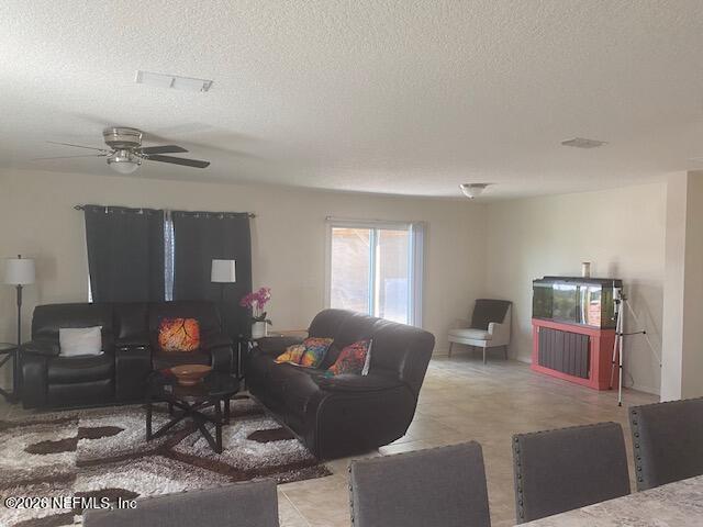 Building Photo - 45013 Amhurst Oaks Dr