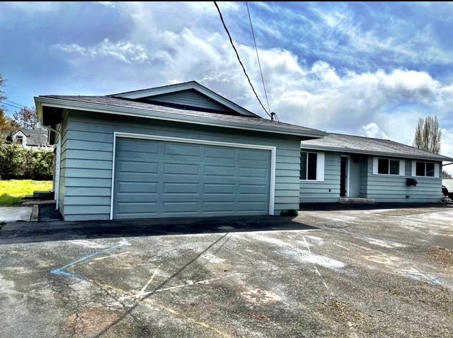 Building Photo - 9428 Silverdale Loop Rd NW