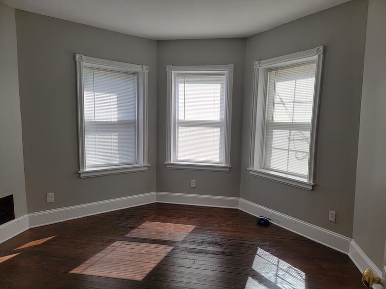 Building Photo - 240 Philadelphia Pike