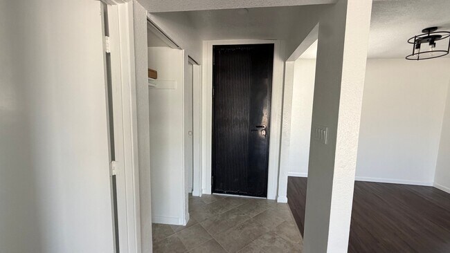 Building Photo - 8301 E Wildcat Dr