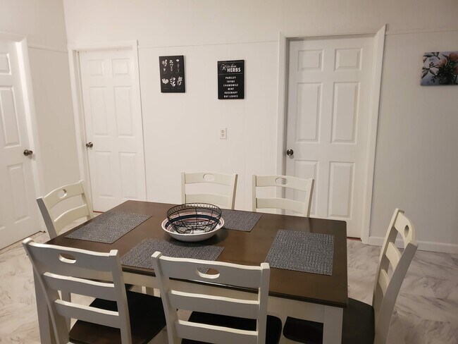 Dining table - 87 Vinton St