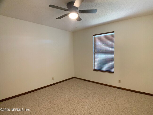 Building Photo - 7931 Dwyer Dr