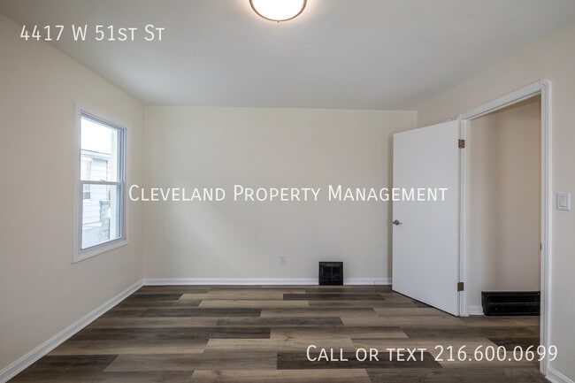 Building Photo - 4417 W 51st St