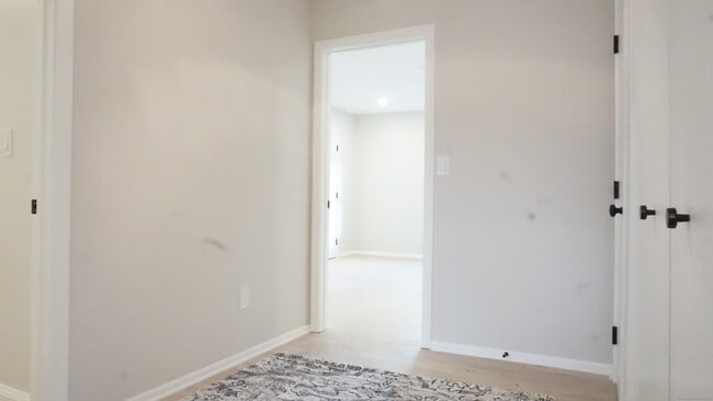 Building Photo - 24 Overlook Dr