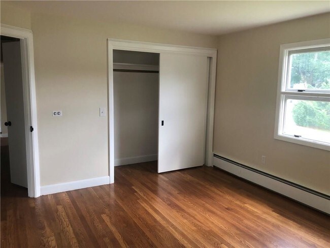 Building Photo - 260 Garden Hills Dr