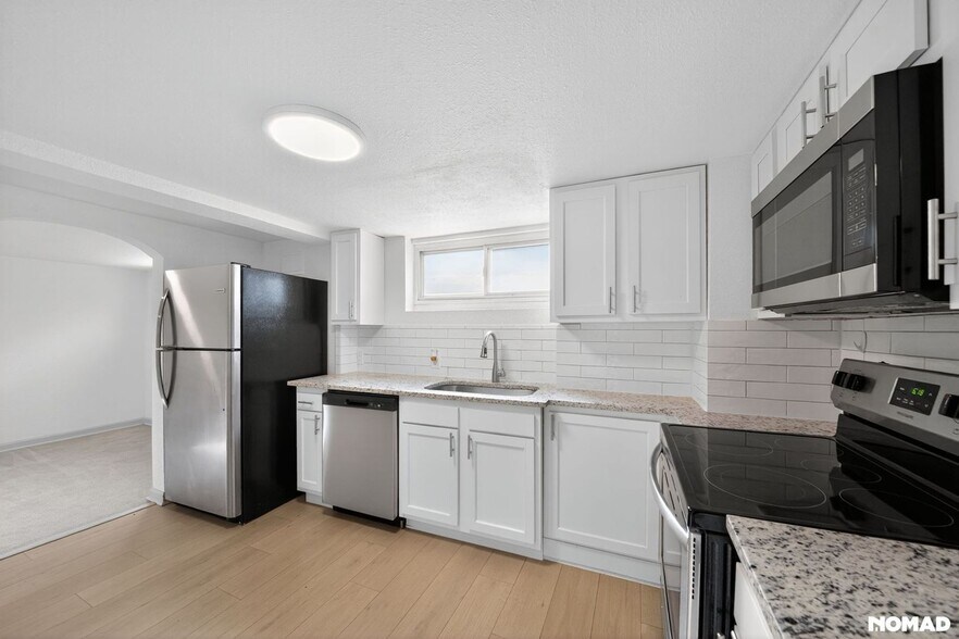 Building Photo - 4325 S Cherokee St