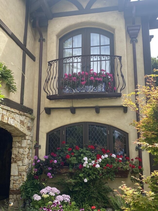 Building Photo - 0 Carmelo St