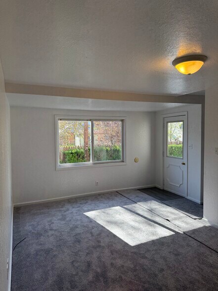 Building Photo - 313 Wagner Ave