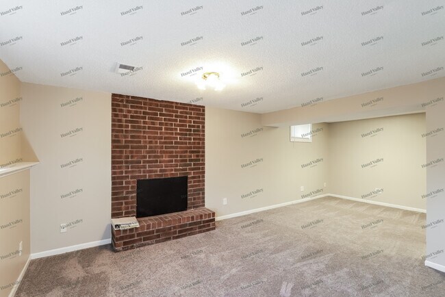 Building Photo - 816 SE 13th St