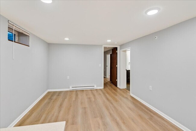 Building Photo - 4310 Mohawk Dr