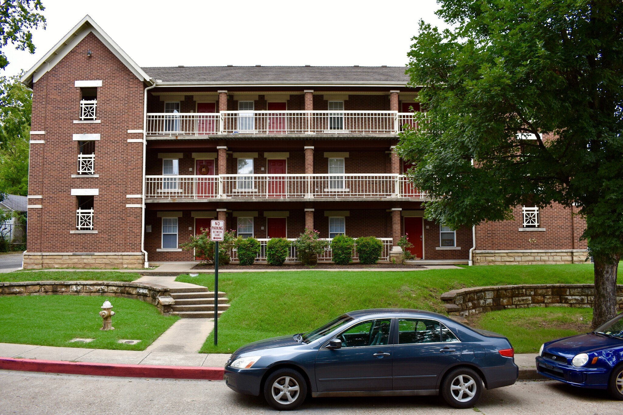 Building Photo - 610 W Lafayette St