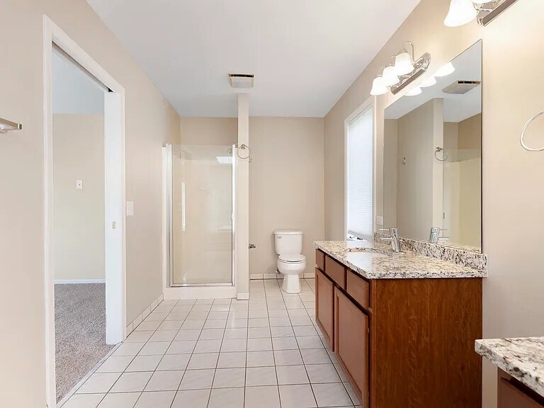 Master Bathroom - 34191 N Horseshoe Ln