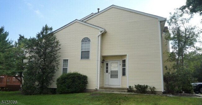 Building Photo - 14 Watchung Trail