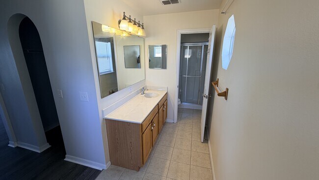 Building Photo - 5002 Strada Dr
