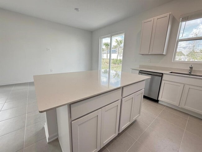 Building Photo - 2747 Skyline Lp