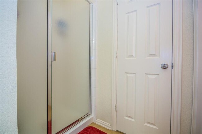 Building Photo - 10504 Bolivar Dr