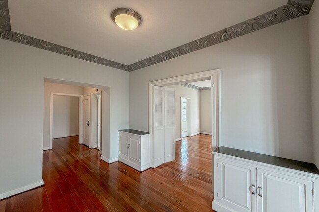 Building Photo - 1314 Hayworth Ave