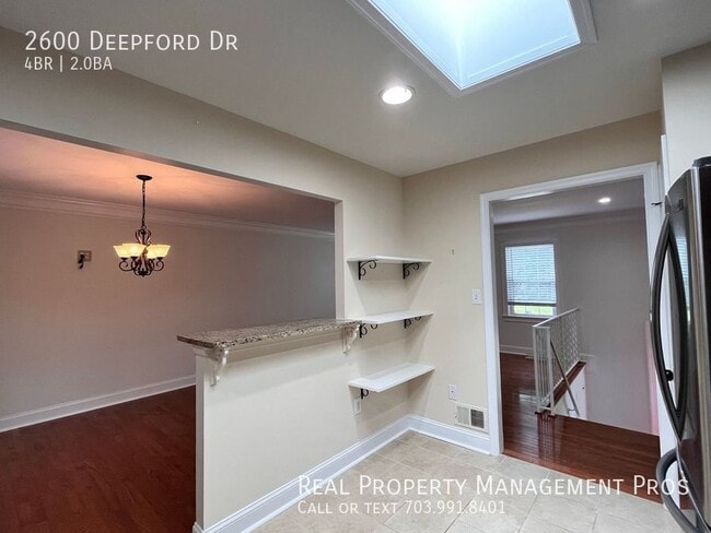 Building Photo - 2600 Deepford Dr