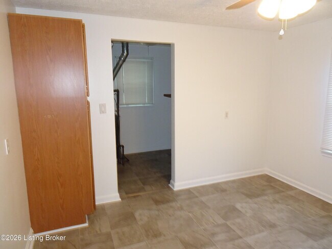 Building Photo - 226 Downes Ln