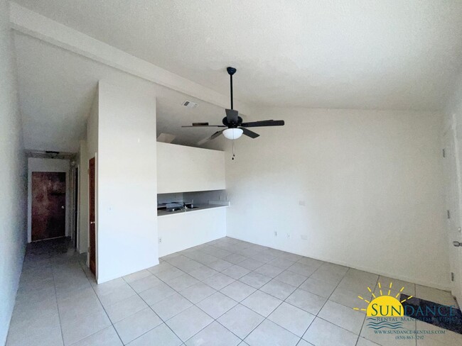 Building Photo - Great 1 Bedroom Unit in Fort Walton Beach