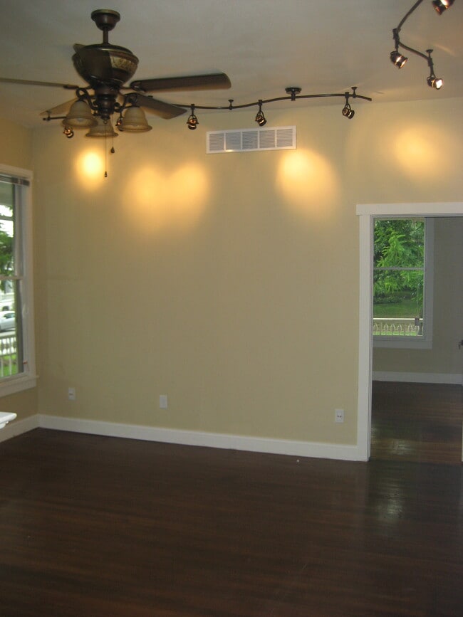 Building Photo - 230 S Dodge St