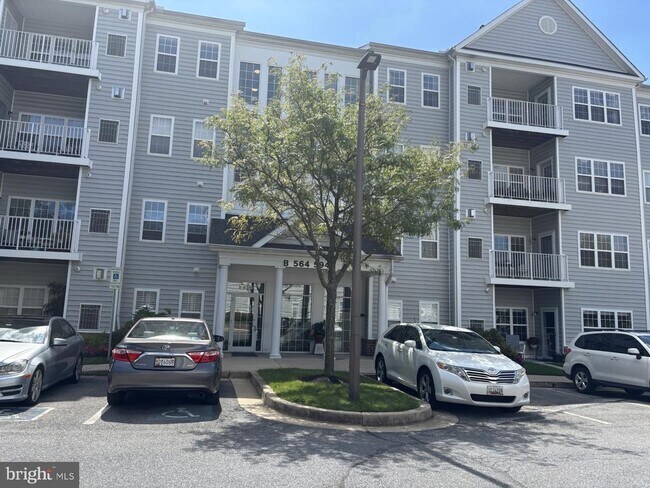 Building Photo - 594 Hopkins Landing Dr