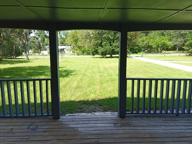 Building Photo - 471 Logan Ave