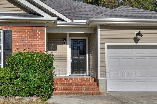 Building Photo - 2051 Sylvan Lake Dr