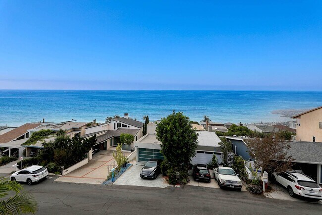 Building Photo - Gorgeous Contemporary Hilltop Laguna Beach Home - PANORAMIC OCEAN & CATALINA VIEWS!
