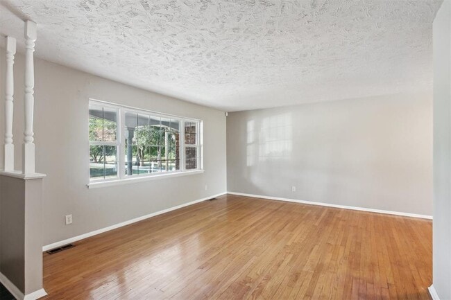 Building Photo - 309 Sherri Ln