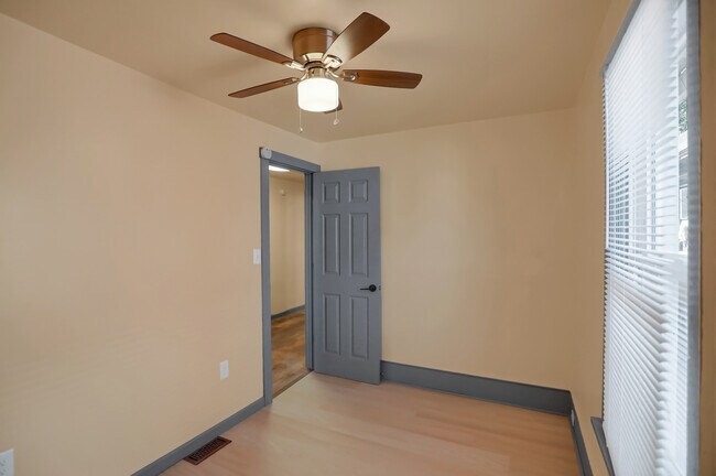 Bedroom 1 - 844 Memorial Ave