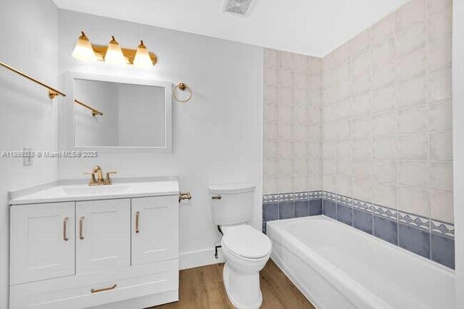 Building Photo - 3500 Coral Wy