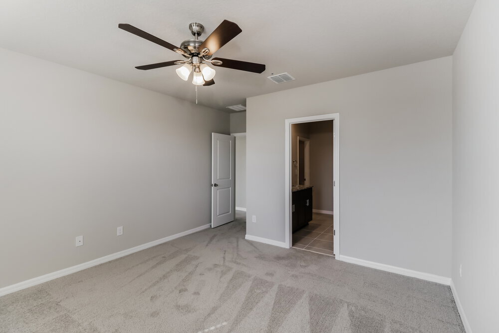 Building Photo - 39049 Harlow Rose Dr