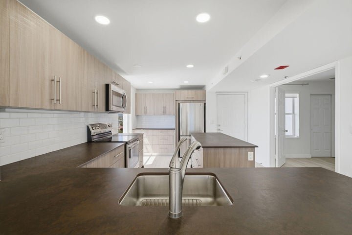 Building Photo - 3901 S Flagler Dr
